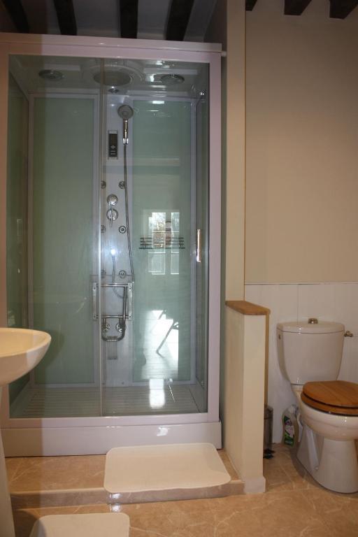 Les Picardies Lesterps Habitación foto